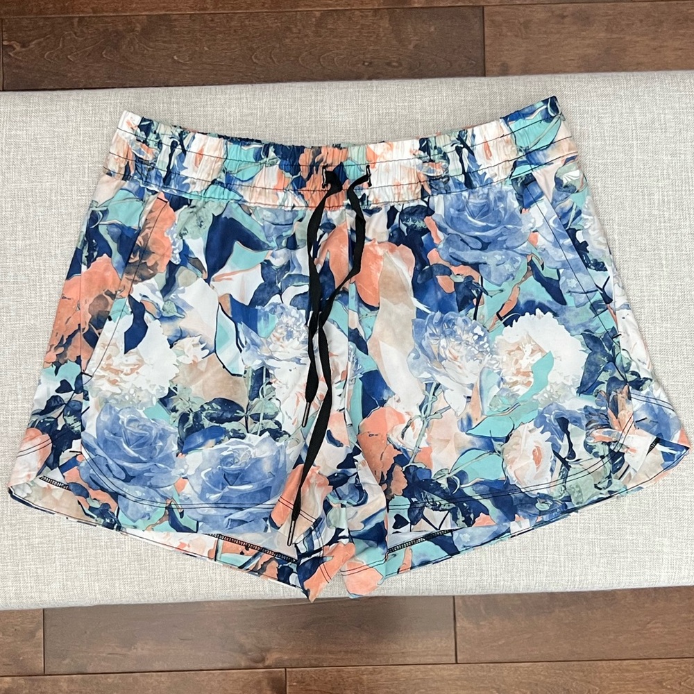 082 - Marika Women’s Floral Athletic Drawstring Shorts - Blue & Peach